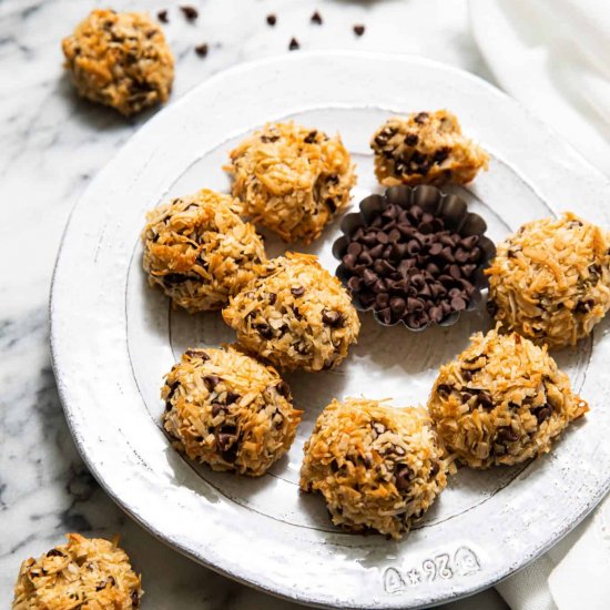 Chocolate Chip Coconut Macaroons