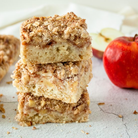 Healthy Apple Crisp Bars