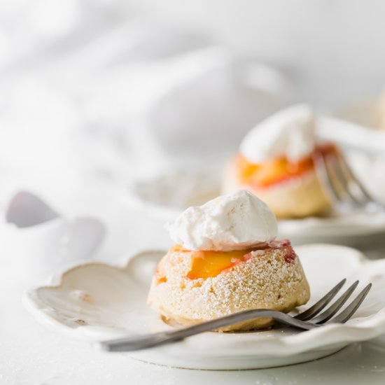 Plumcot upside down cakes