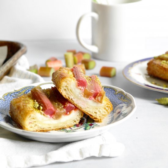 rhubarb cardamom lavender danishes