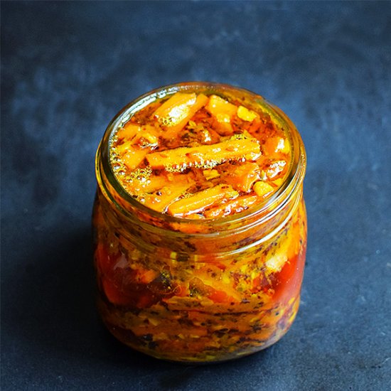 Carrot-Garlic Pickle