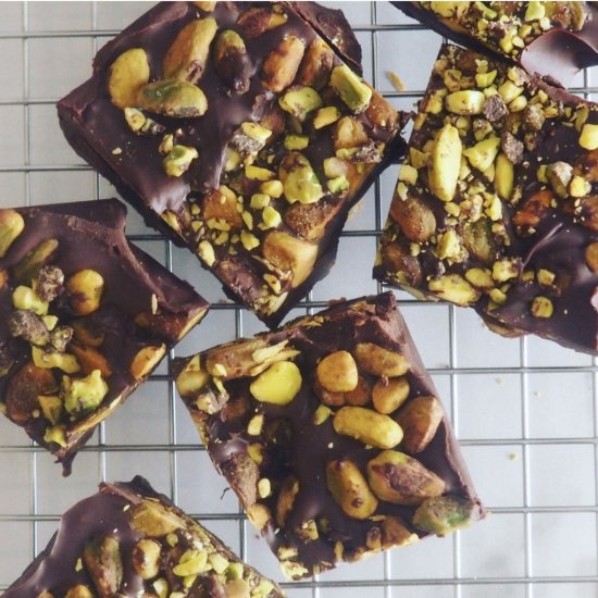 Chocolate Pistachio Bars