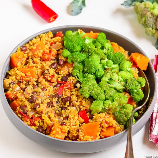 Sweet potato chili with broccoli