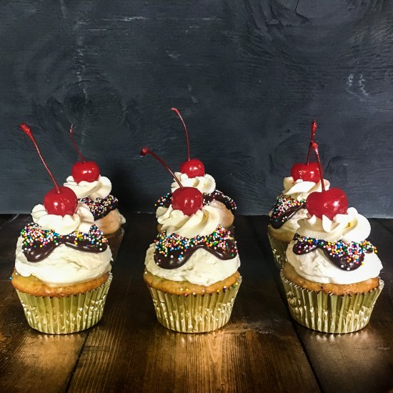 small-batch banana split cupcakes