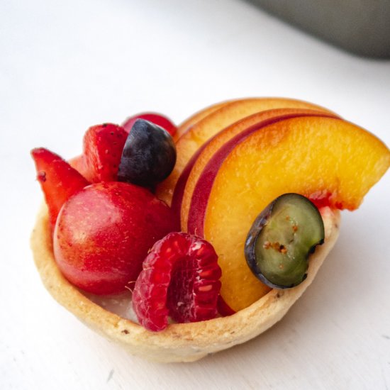 Fresh Fruit Tartlets with Custard