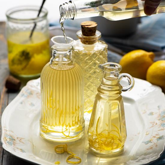 Homemade Lemon Vinegar