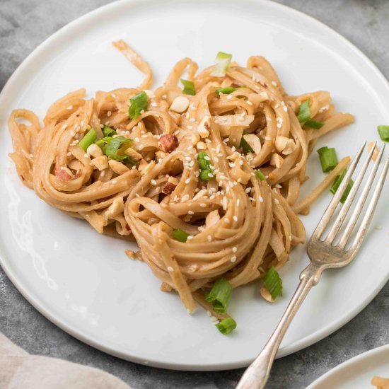 15 minute noodles with peanut sauce