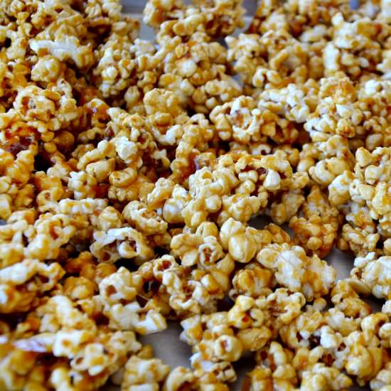 Easy Homemade Caramel Corn