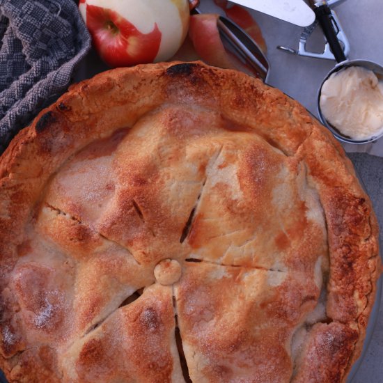 Simple Deep Dish Apple Pie