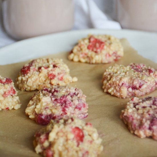 No-Bake Strawberry Cashew Cookies