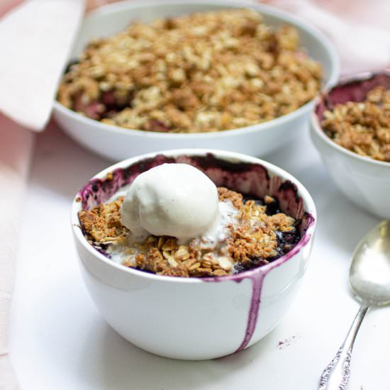 Apple and Blueberry Crisp