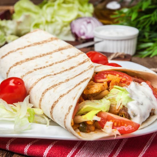 Chicken Gyros with Tzatziki Sauce