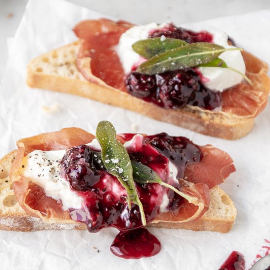 burrata crostini with prosciutto