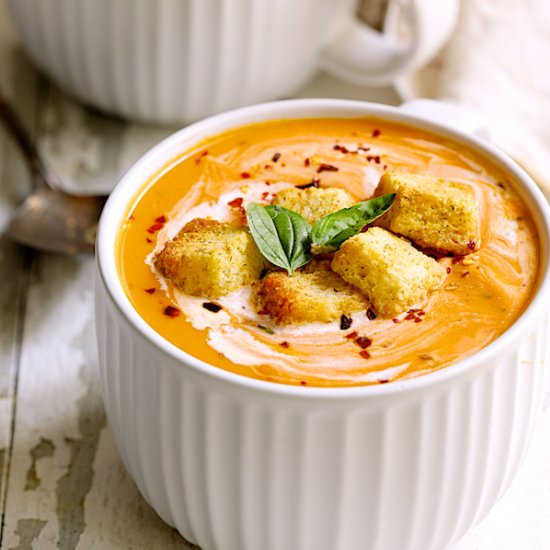 Creamy Roasted Tomato Basil Bisque