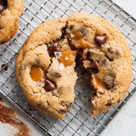 Caramel Chocolate Chip Cookies