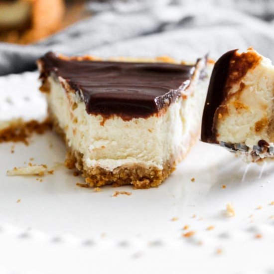 Cheesecake with Chocolate Ganache