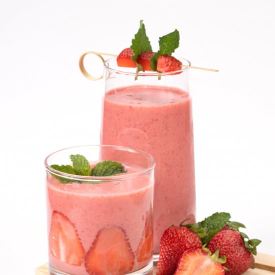 Refreshing Strawberry Smoothie