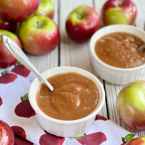 Pressure-Cooker Cinnamon Applesauce