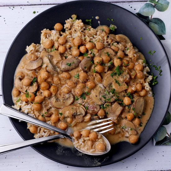 Creamed chickpeas and mushrooms