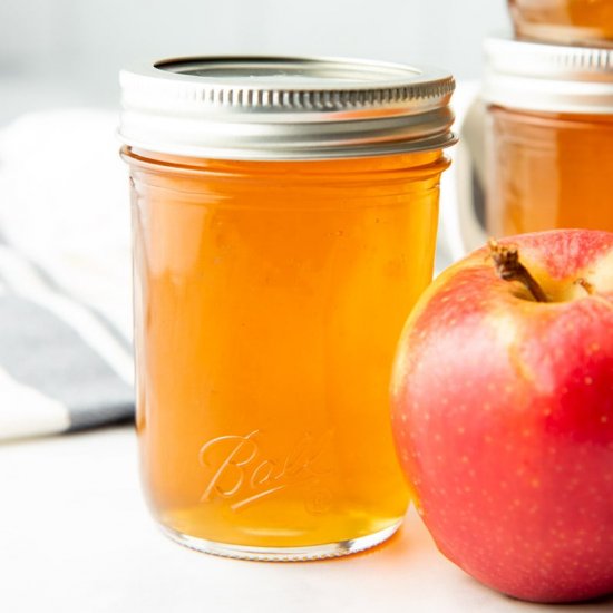 4-Ingredient Apple Jelly