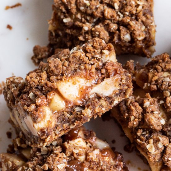 Caramel Apple Crumb Bars