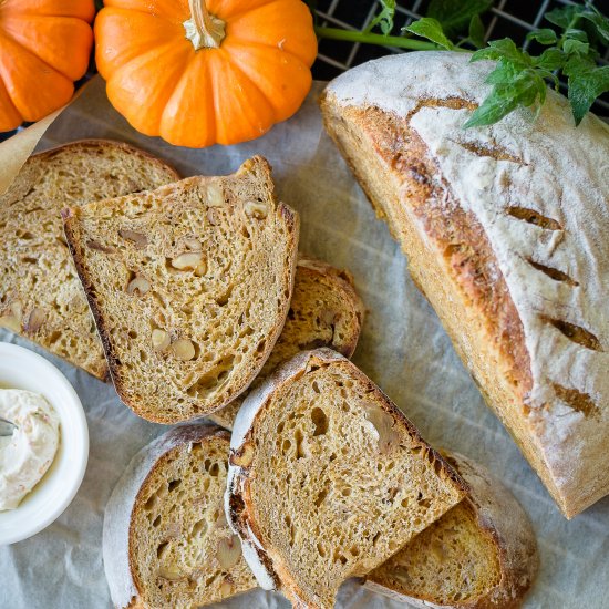 No-Knead Pumpkin Walnut Bread