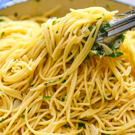 Spaghetti with Olive Oil and Garlic