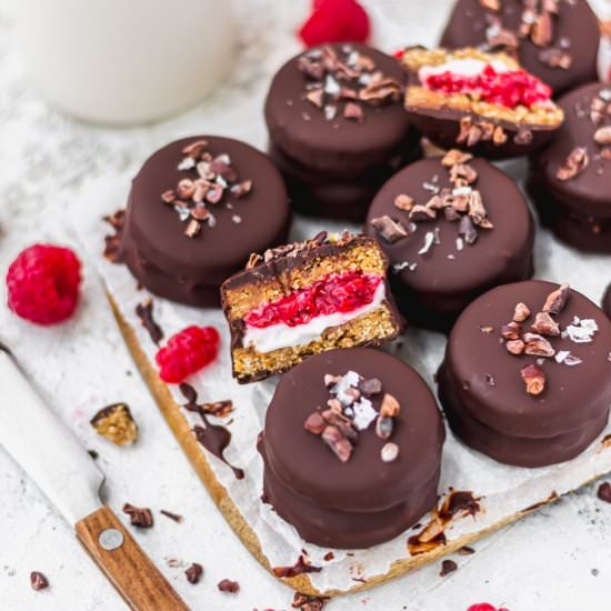 Coconut Raspberry Wagon Wheel Bites