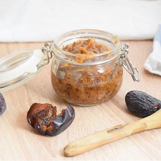 Easy Homemade Date Paste