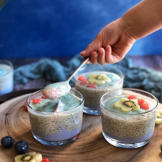 Unicorn chia puddings