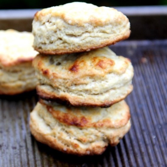 Easy Flakey Buttermilk Biscuits