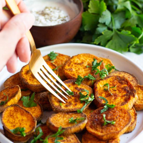 spiced roasted sweet potato slices