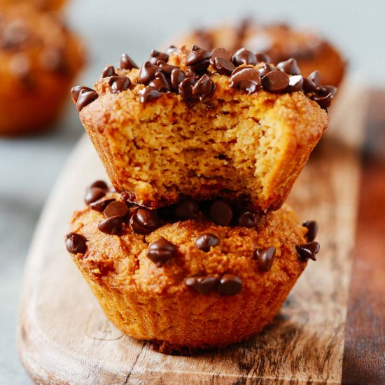 Healthy Pumpkin Chocolate Muffins