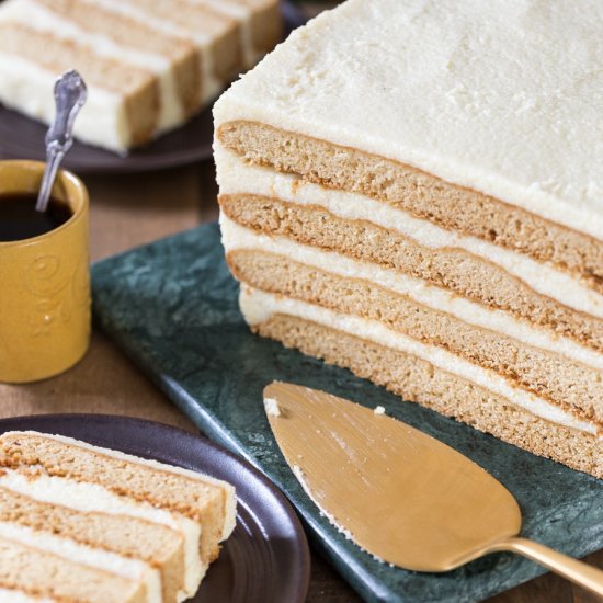 Polish honey semolina cake