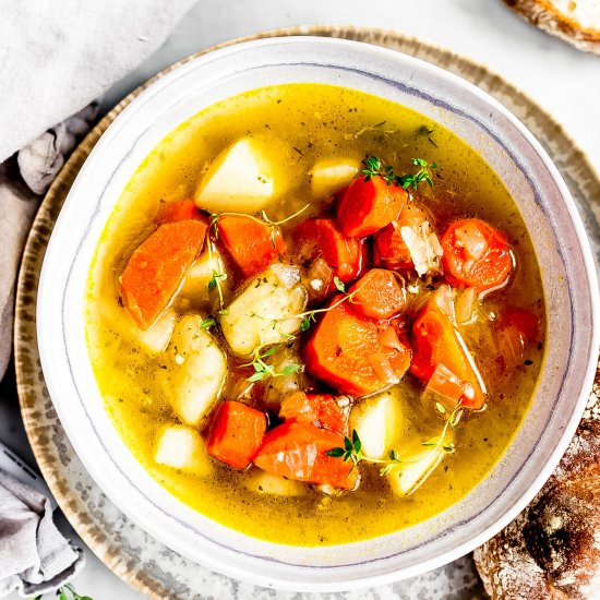 Simple Potato Carrot Soup (Vegan)