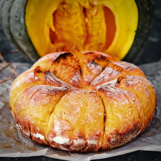 Sourdough pumpkin bread