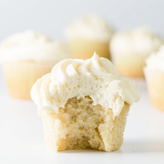 Best Vanilla Cupcakes