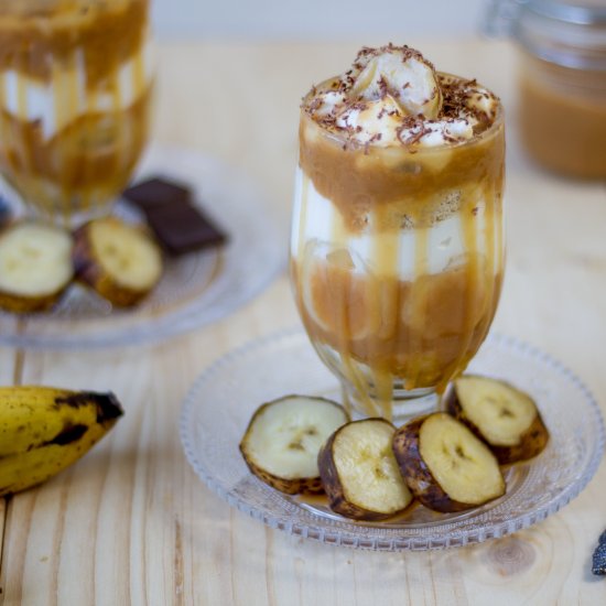 Banana dessert in a cup