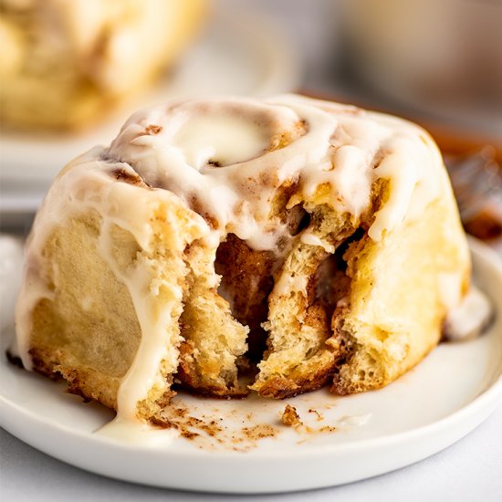 Easy Small-batch Cinnamon Rolls