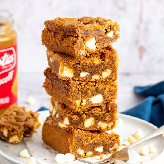 White Chocolate Biscoff Blondies