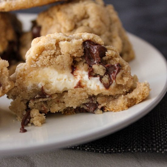 Cheesecake Stuffed Cookies