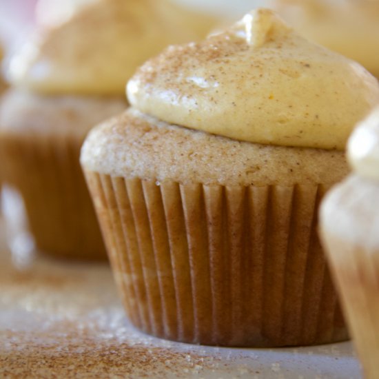 Cinnamon Cupcakes w/ Pumpkin Icing