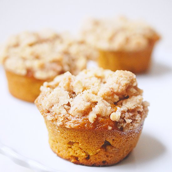 Pumpkin streusel muffins