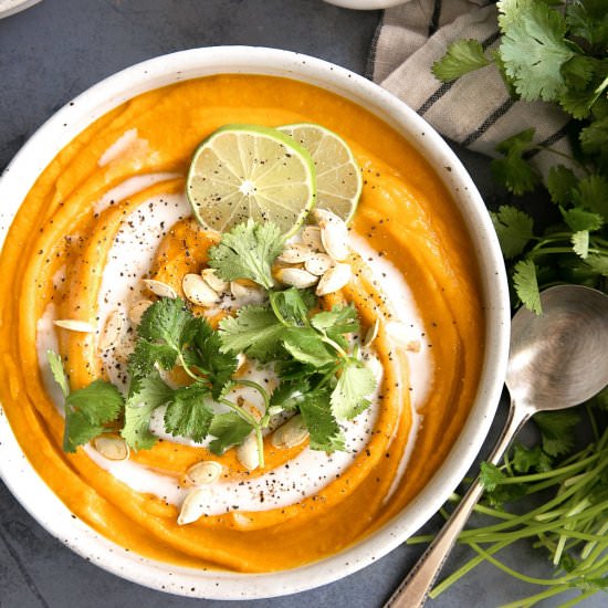 Creamy Curried Pumpkin Soup