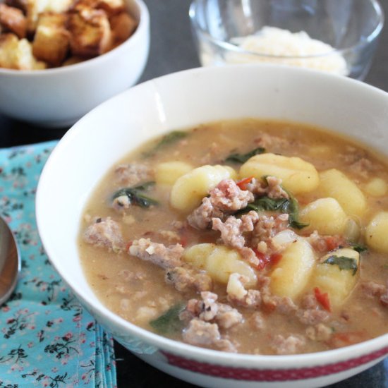 Gnocchi Sausage & Spinach Soup