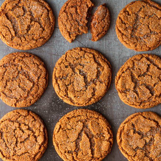 Soft Chewy Ginger Molasses Cookies