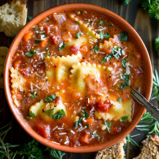 One Pot Vegetarian Ravioli Soup