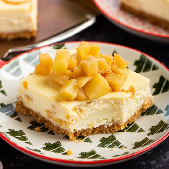 Apple Cheesecake Bars