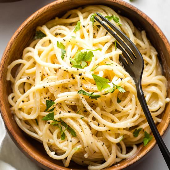 Creamy Garlic Butter Spaghetti