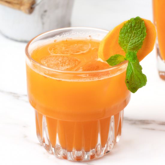 Healthy Carrot Apple Ginger Juice